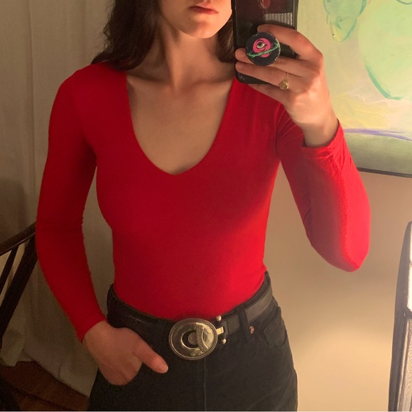 Red v-neck bodysuit - Picture 1 of 4